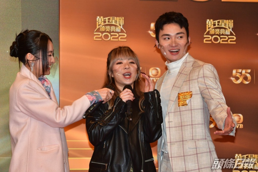 《痞子殿下》三位主角。